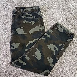 American Eagle - Green Camo - 'Mom Jean' - Super Stretch - Size 14 Reg